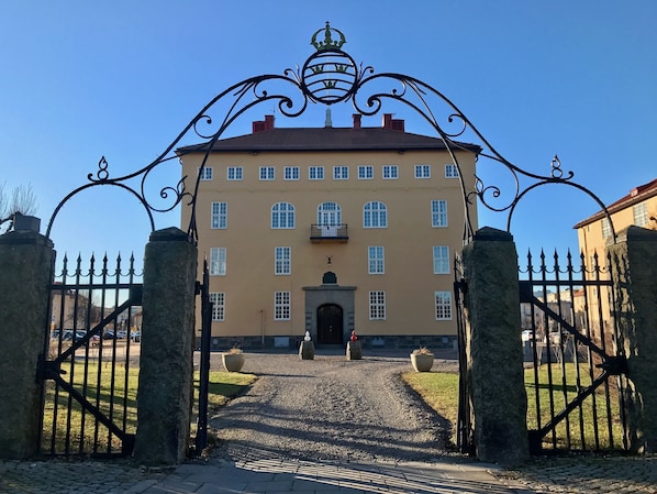 Mặt tiền nơi lưu trú