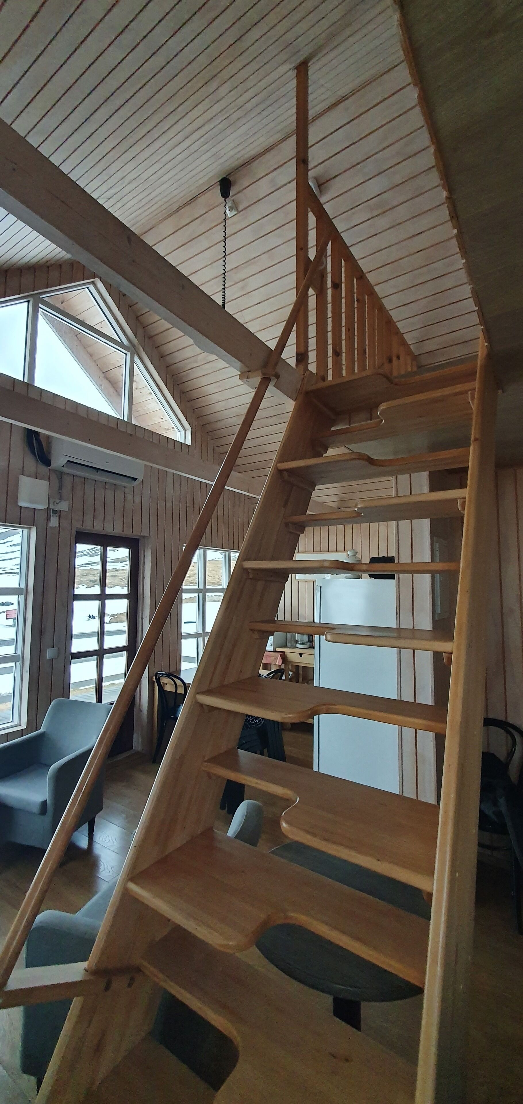 مكتب وأسرّة أطفال/رضّع (مجانًا) وواي فاي مجانًا وملاءات أسرّة