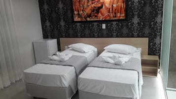 Desk, iron/ironing board, free WiFi, wheelchair access