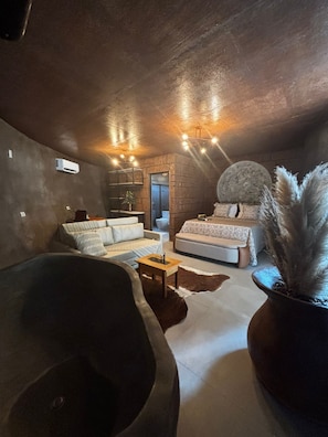 Hytte – deluxe | Skrivebord, strykejern/-brett, wi-fi (inkludert) og rullestolvennlig