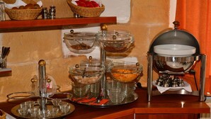Daily buffet breakfast for a fee - Hotel Wilhelmshöhe (Essen)