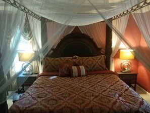 Standard Suite, 1 King Bed (Southern Living) | Laptop workspace, iron/ironing board, WiFi (free) - Stockbridge Lakes Bed & Breakfast (Stockbridge)