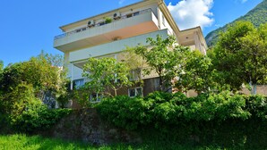 Property grounds - Apartments Soso (Kotor)