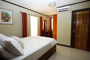 Deluxe Room, 1 Queen Bed, City View - Luxury Hotel & Apts (Georgetown)