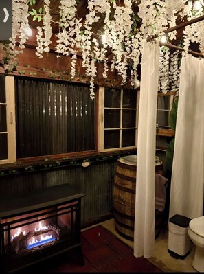 Interior - Glamping at Deer Camp  (Dunlap)