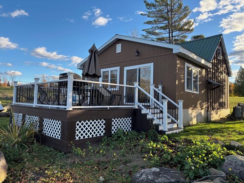 3 Bedrooms - Waterfront Location On St. Lawrence River
