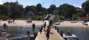 Beach nearby - Your Summer Home - Close to Beach, Shops, Cafes, & Ferry! 50+ ⭐️⭐️⭐️⭐️⭐️ Reviews (Vineyard Haven)