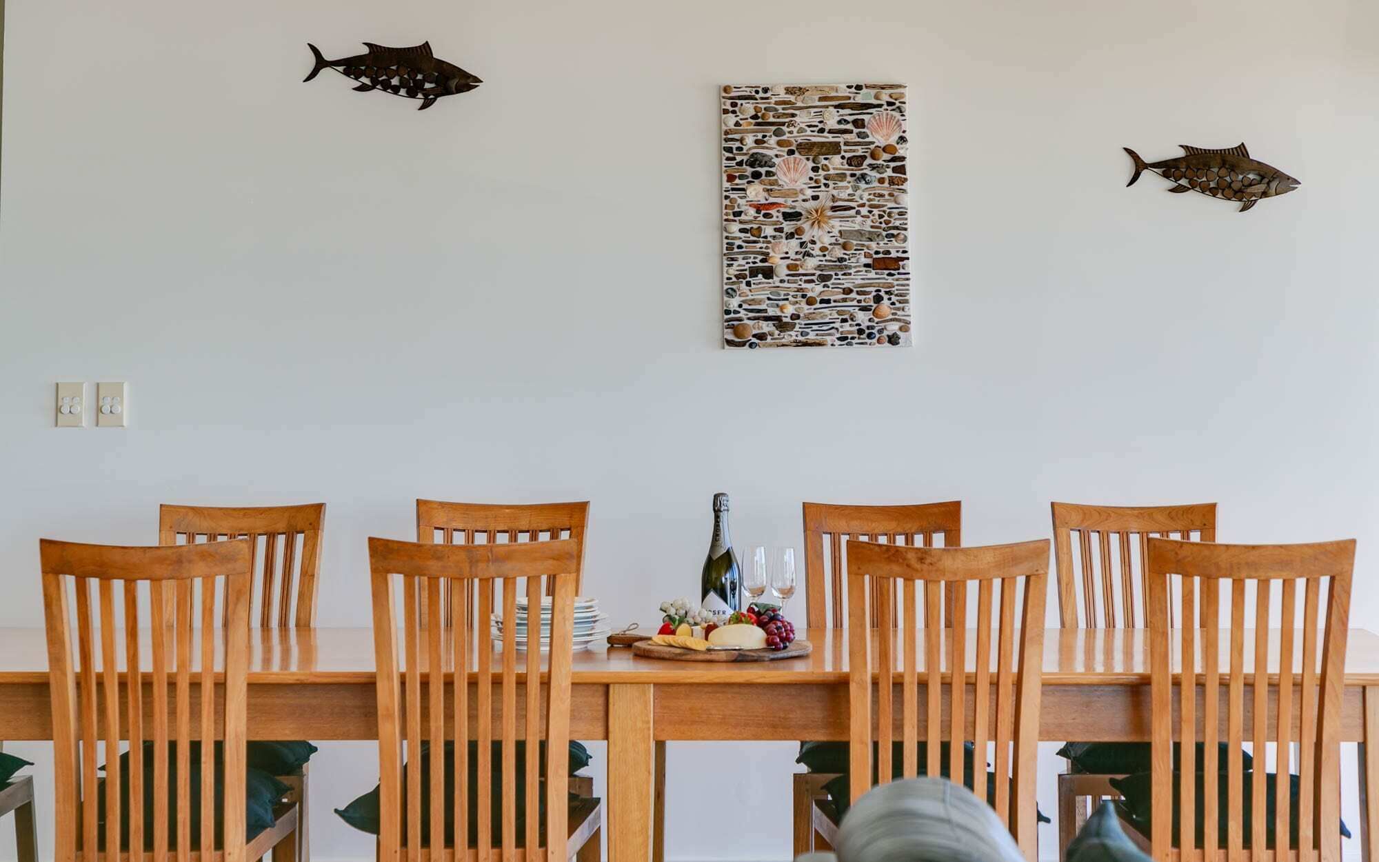 124 Surfers Pde - Beachfront — image 14