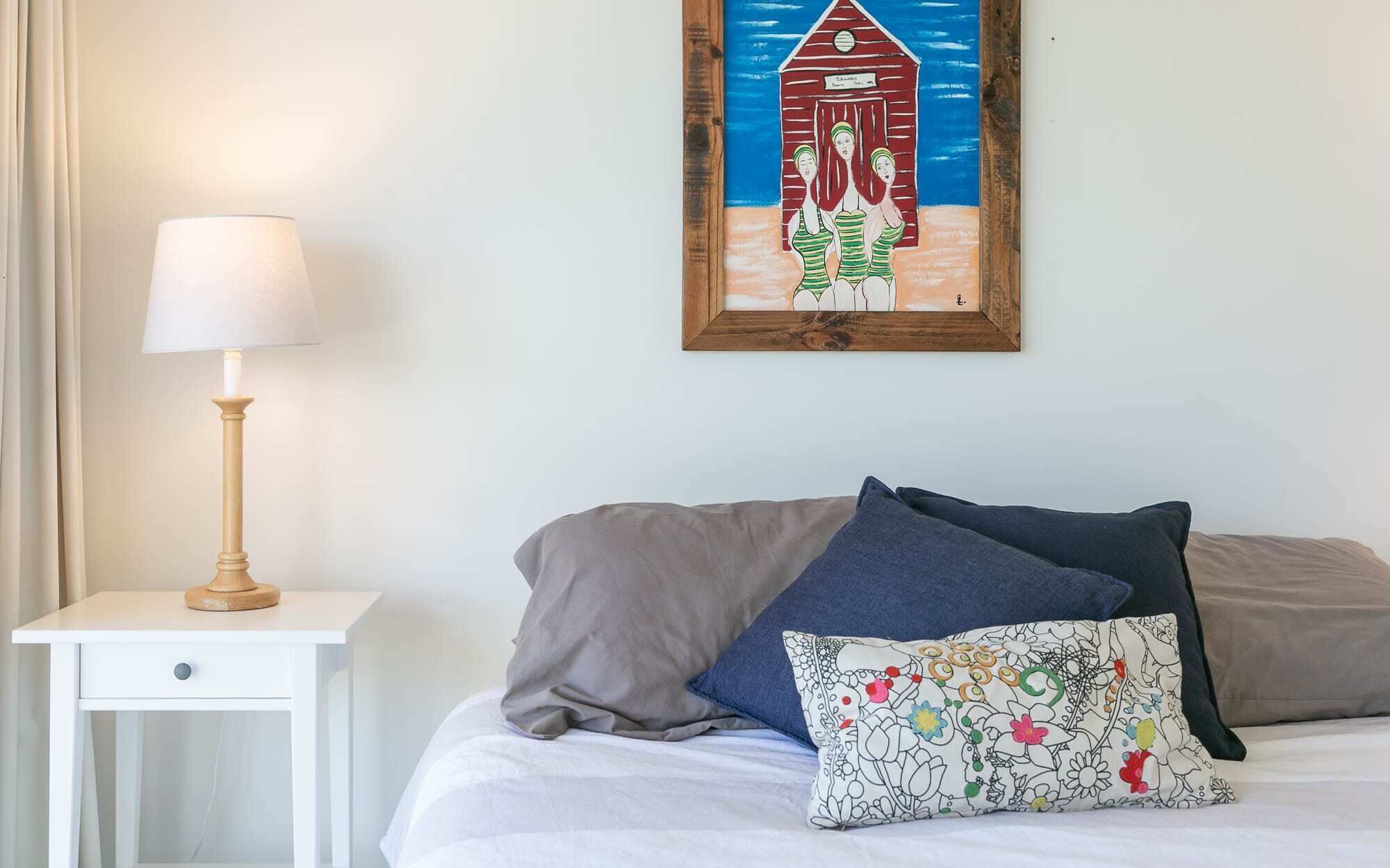 124 Surfers Pde - Beachfront — image 19