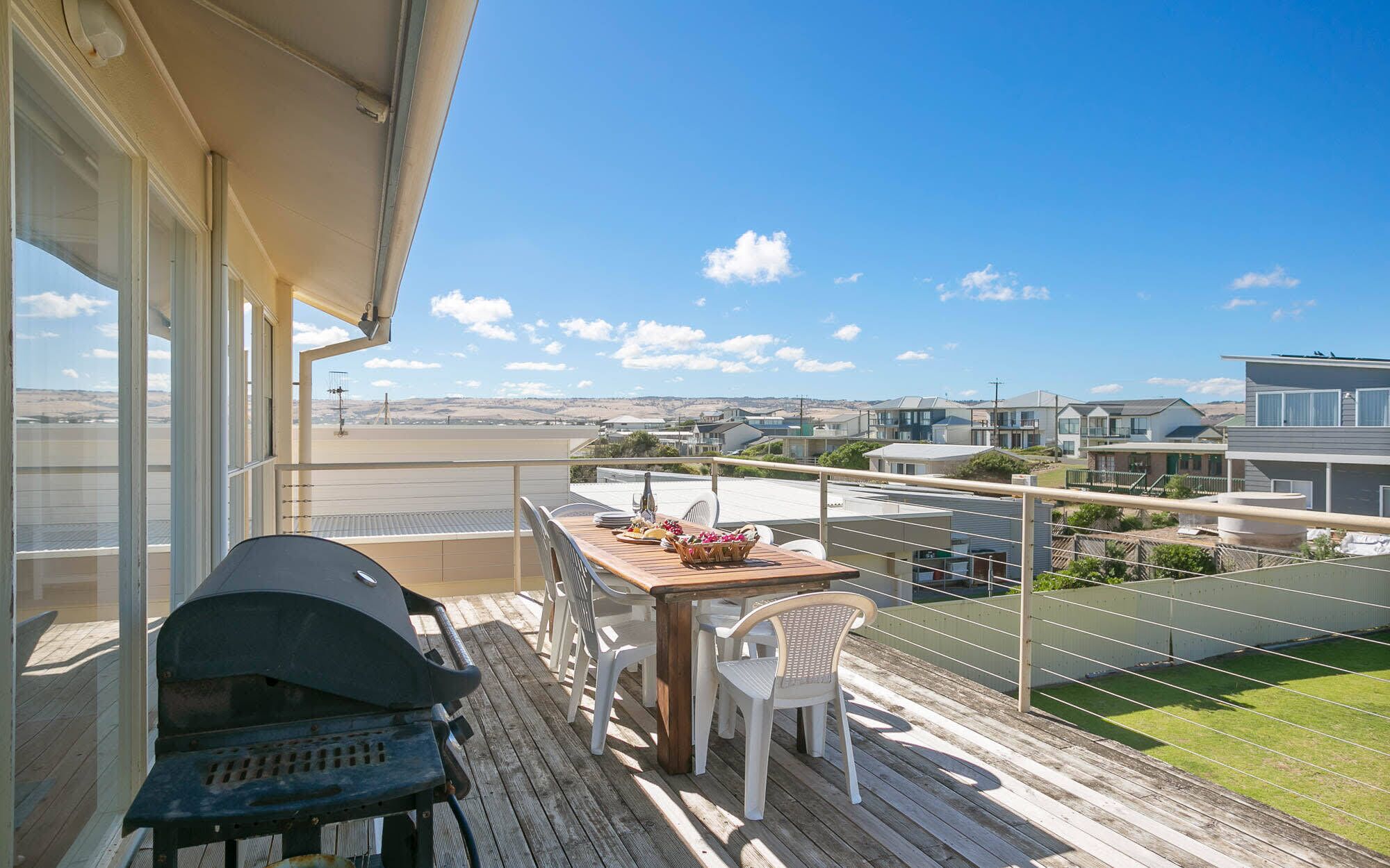 124 Surfers Pde - Beachfront — image 24