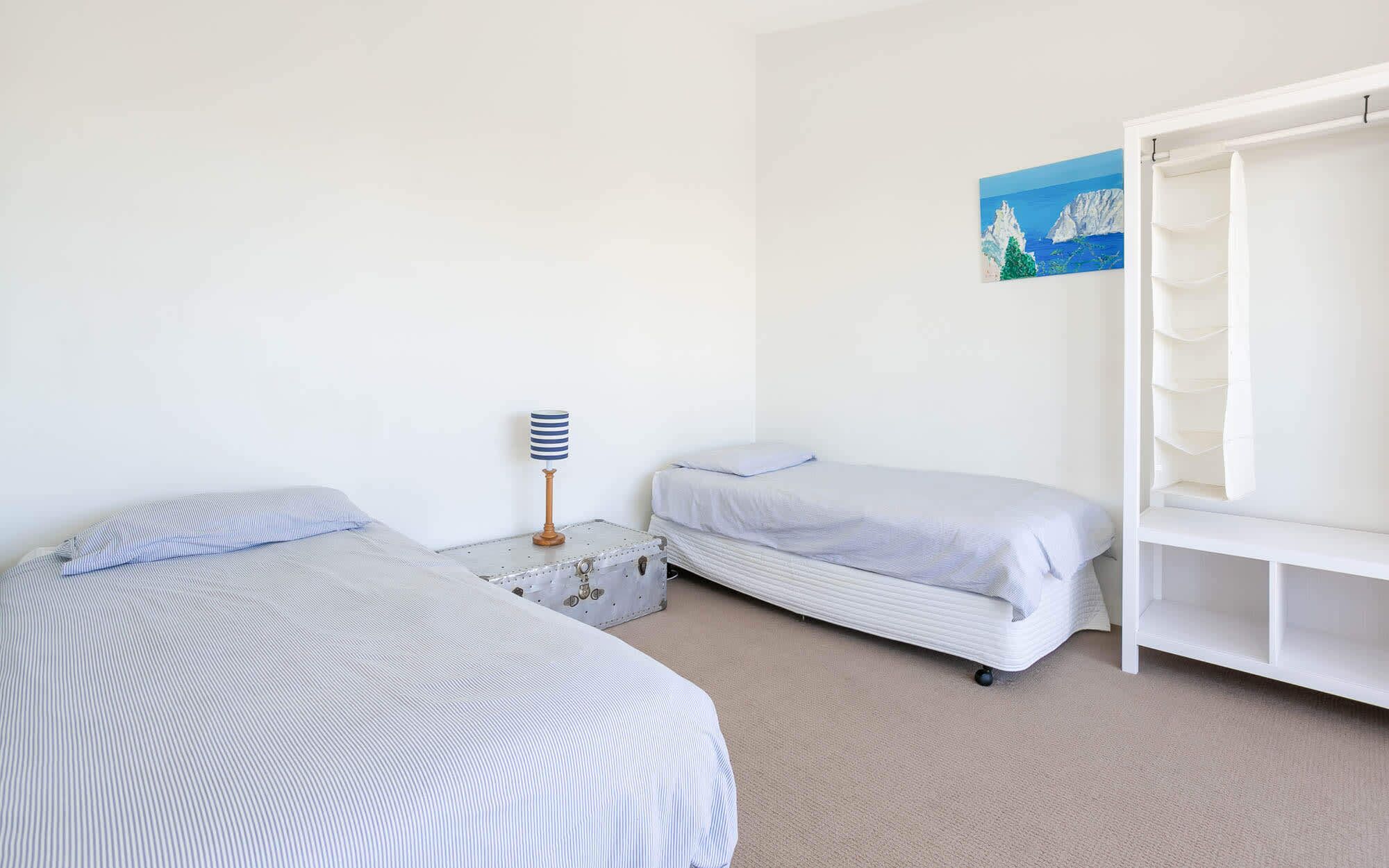 124 Surfers Pde - Beachfront — image 21