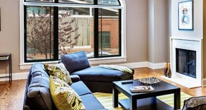 Wrigley Field Legend Suite 4 Bedrooms, 2 Bathrooms