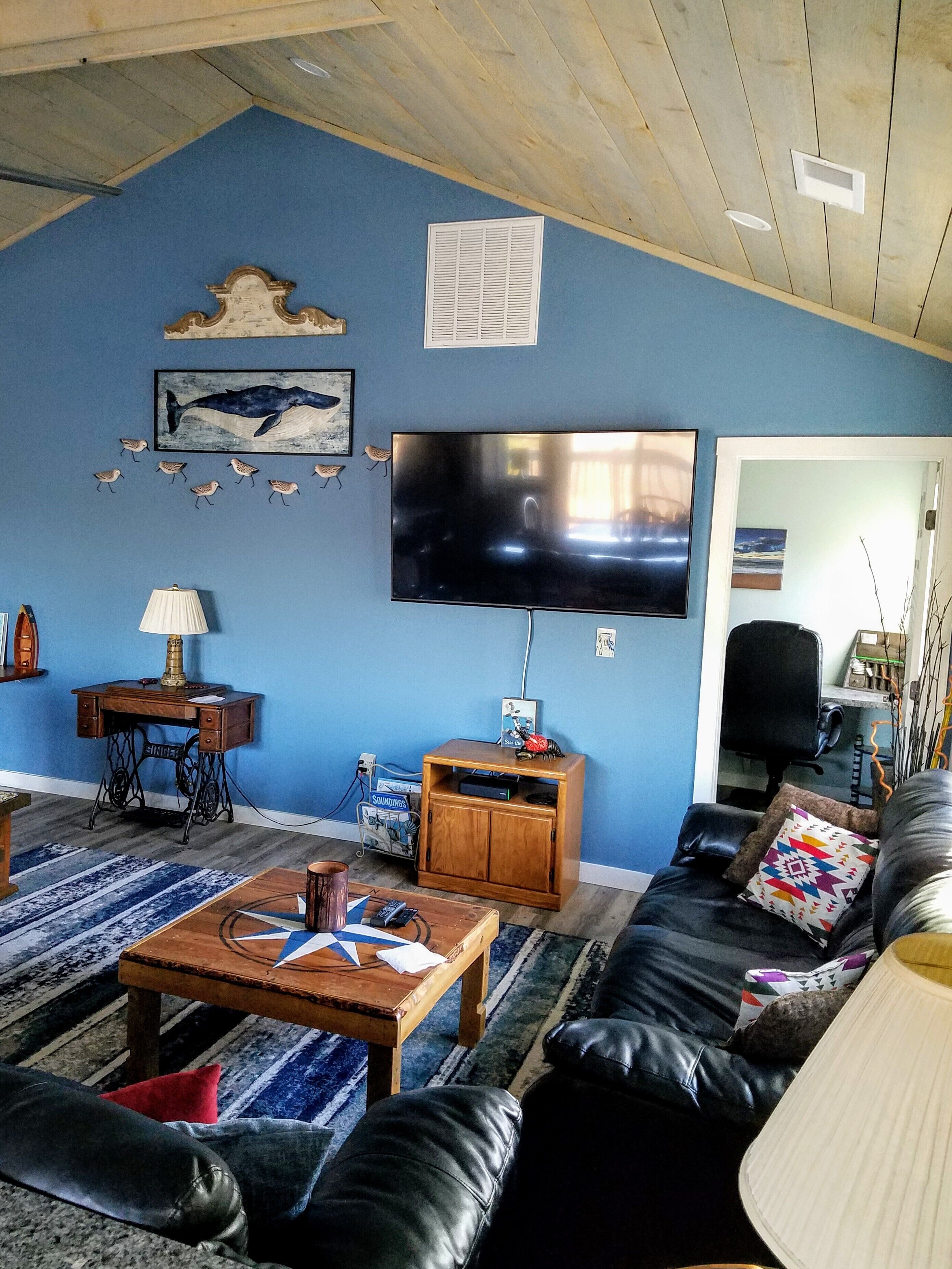 Beautifully Renovated, Central AC, wash/dryer, dishwasher, New Appliances.