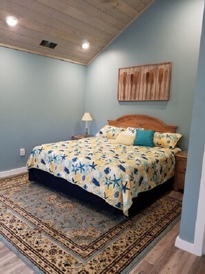 4 bedrooms, iron/ironing board, WiFi