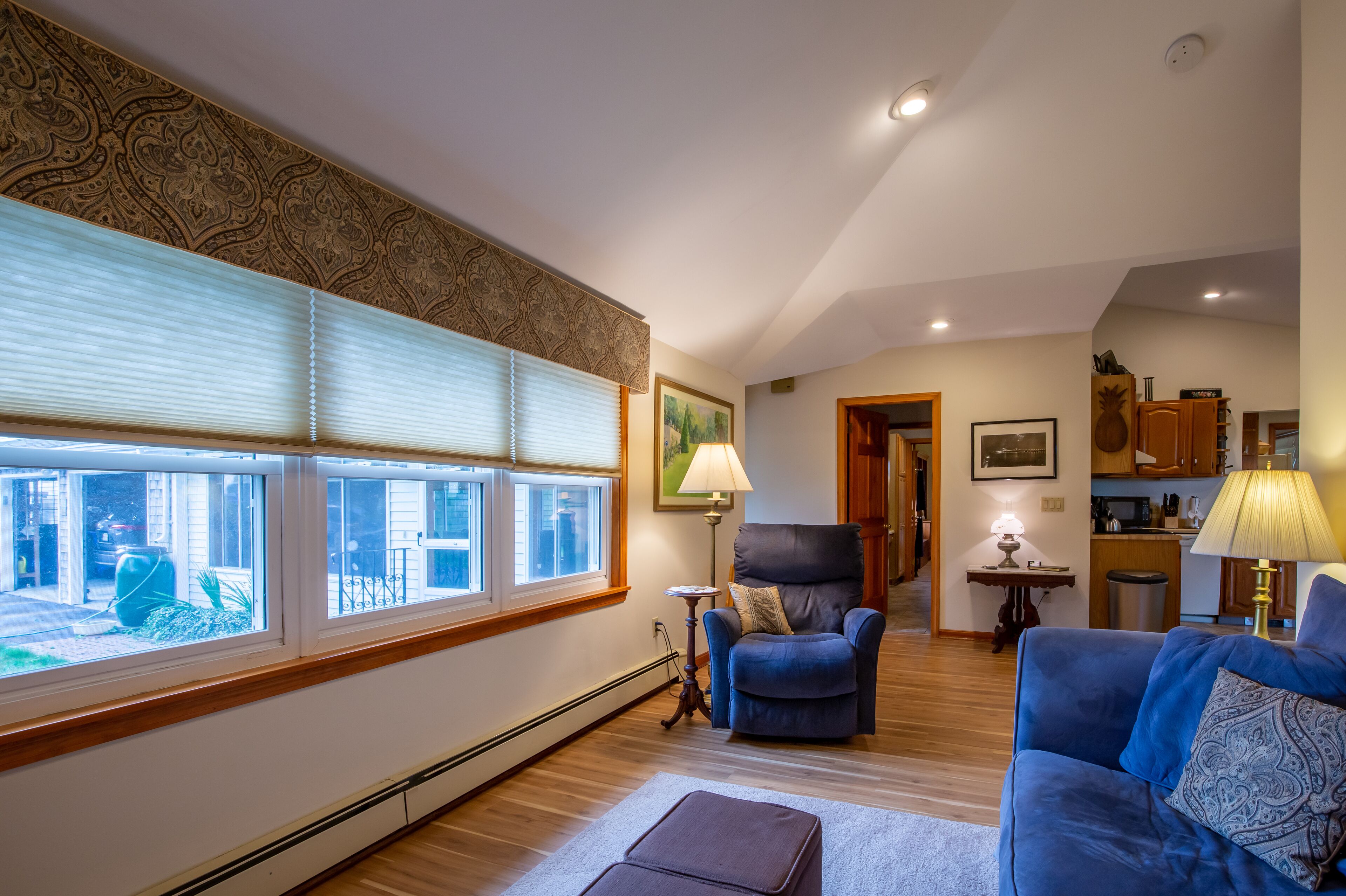 Quiet oasis minutes from beaches, vineyards and downtown Newport