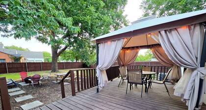 Comfortable #Staycay Close to Everything In Dallas