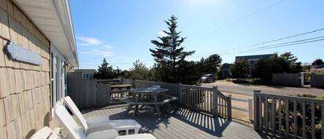 تناول الطعام بالخارج