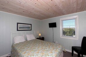 3 bedrooms, iron/ironing board, Internet