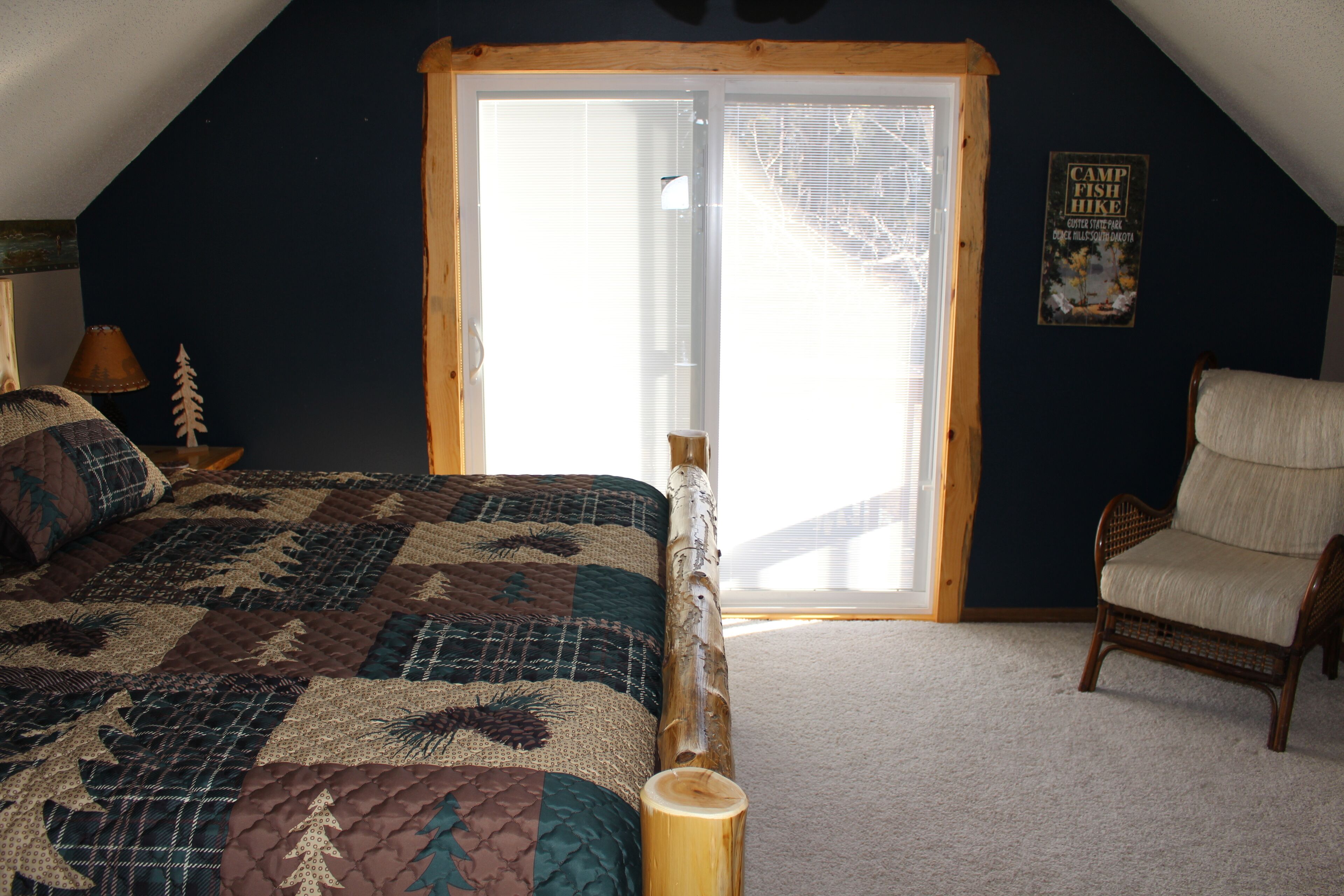 NEW A/C! End of the Road location and still close to all the sites! Campfires!