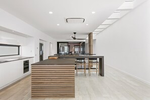 Dining - Apollo Bay Beach House (Apollo Bay)