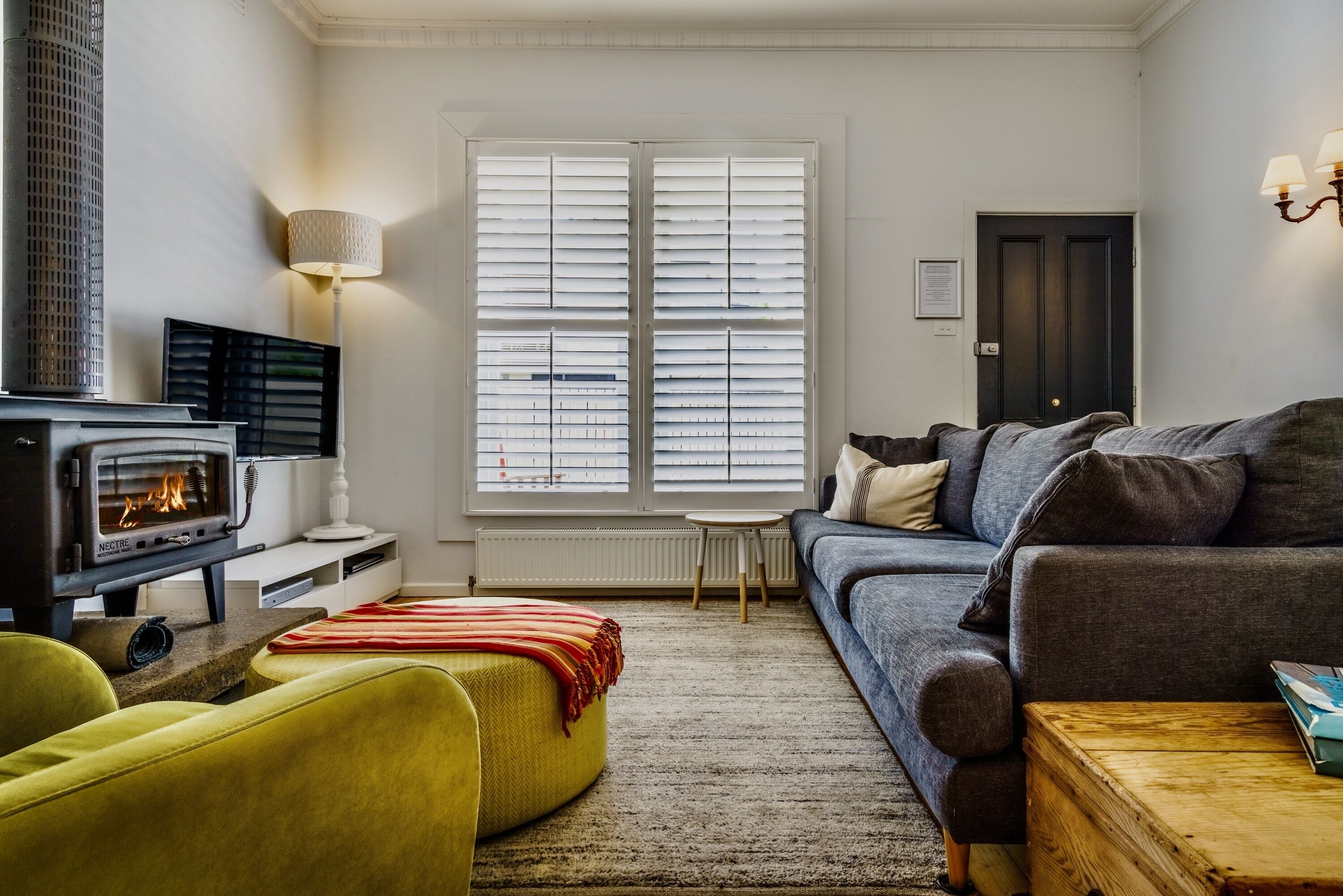 Whitelodge on Long Island 100 metres to beach, pet friendly 