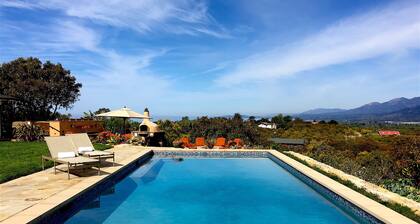 Bella Vista - Designer Comfort & Private Tennis Court in Carpinteria