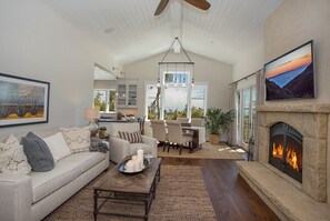 TV, fireplace, DVD player, table tennis