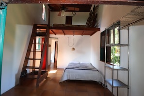 4 bedrooms, desk, free WiFi