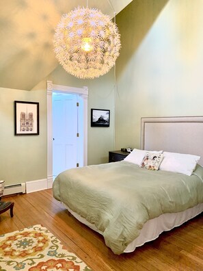 4 bedrooms, iron/ironing board, WiFi, bed sheets - Elegant Victorian Home, 2 Masters, Very Spacious & Great Location (Crested Butte)