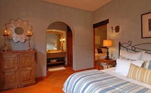 7 habitaciones y caja de seguridad en la habitación