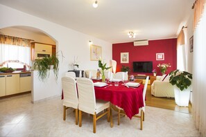 Dining - Villa with private pool in village Kujići  (Kujici)