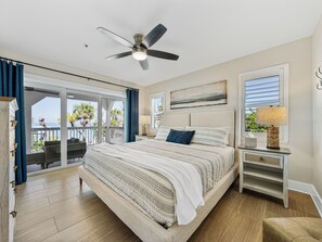 4 chambres, fer et planche à repasser, lit parapluie, Wi-Fi gratuit