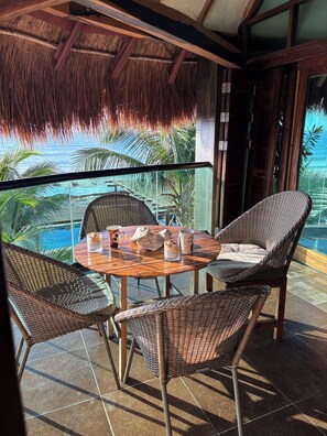Outdoor dining - 4-Bedroom Penthouse, Private Beach, Chef, Wi-Fi, Housekeeping, pool, Kayaks (Playa del Carmen | Solidaridad)