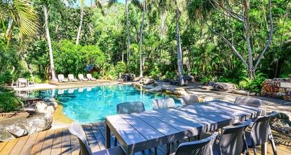 Poinciana 206 - Ăle Hamilton