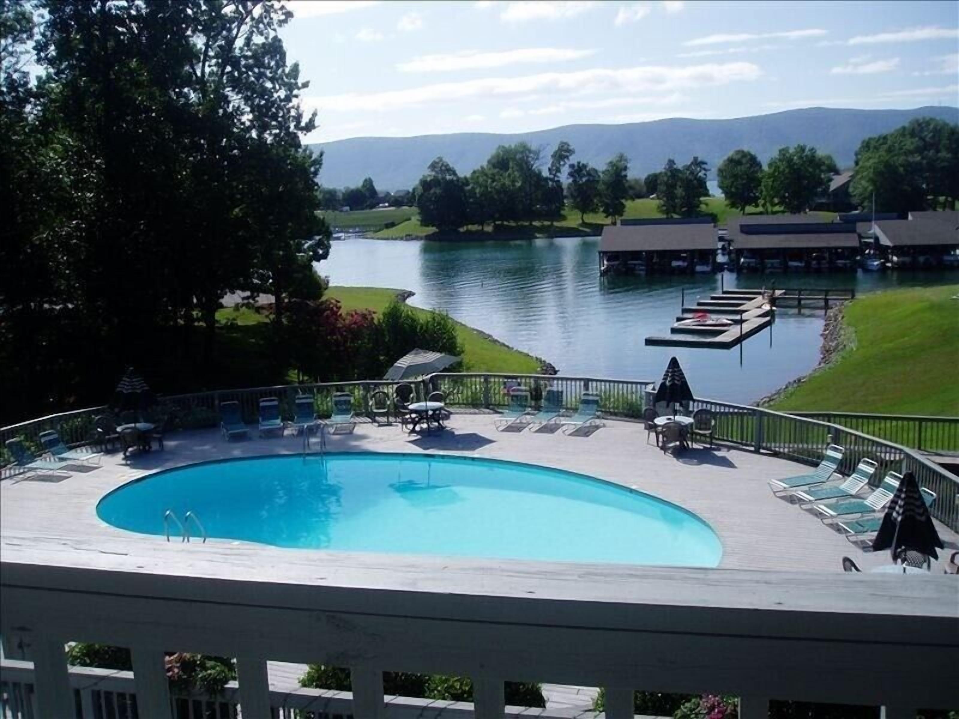10 Best VRBO Vacation Rentals Near Smith Mountain Lake, Virginia