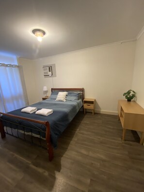 2 bedrooms, bed sheets - Murchison Waters Accommodation (Kalbarri)
