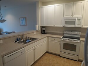 Fridge, microwave, oven, stovetop - The Perfect Condo for Your Family! (Rehoboth Beach)