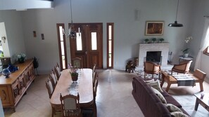 Smart TV, fireplace, books - Excellent Country House (Água Preta)
