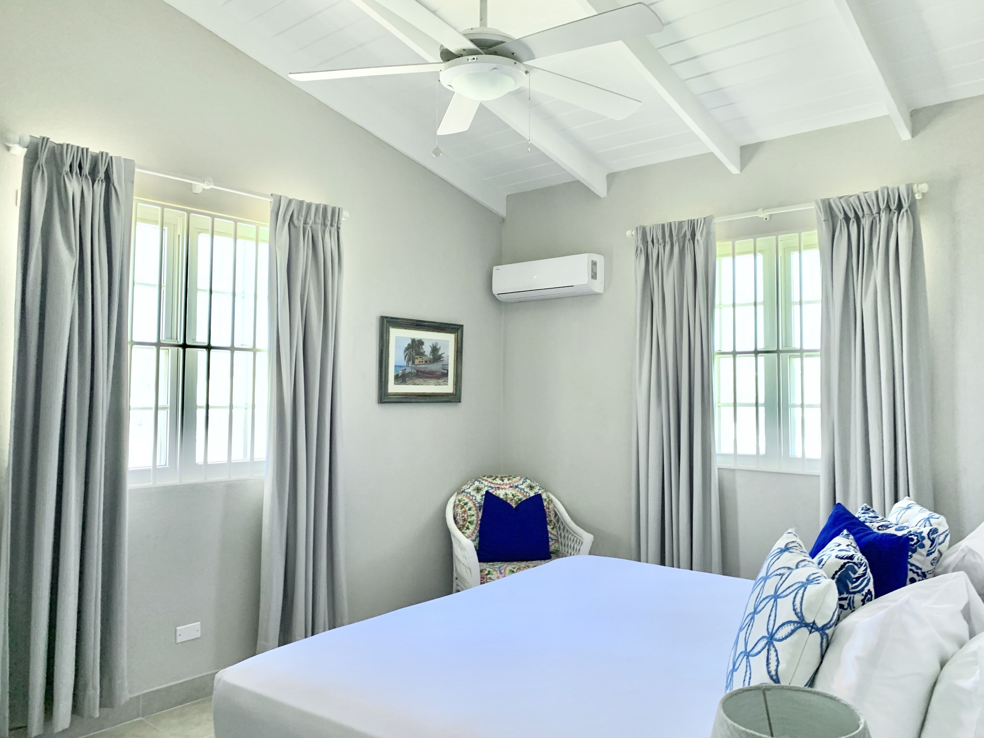 1 soveværelse, pengeskab på værelset, strygejern/strygebræt, weekendseng