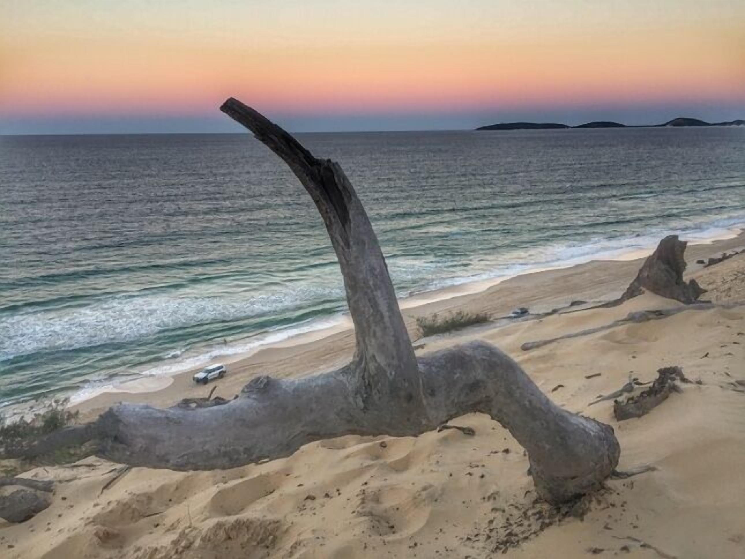 Dee's Retreat - Oceanview Apartments — image 22