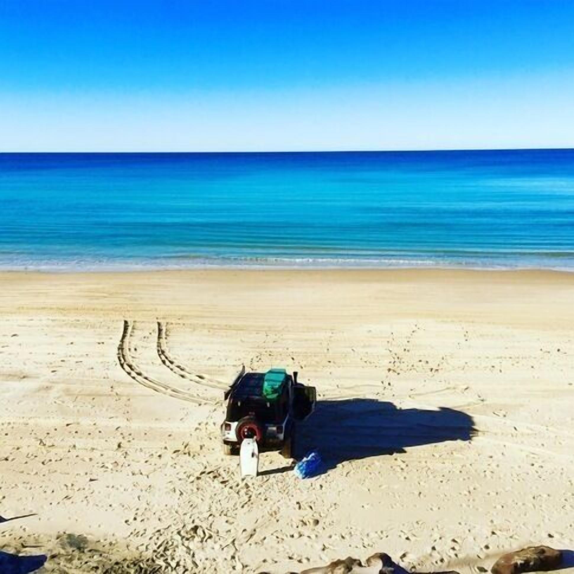 Dee's Retreat - Oceanview Apartments — image 18