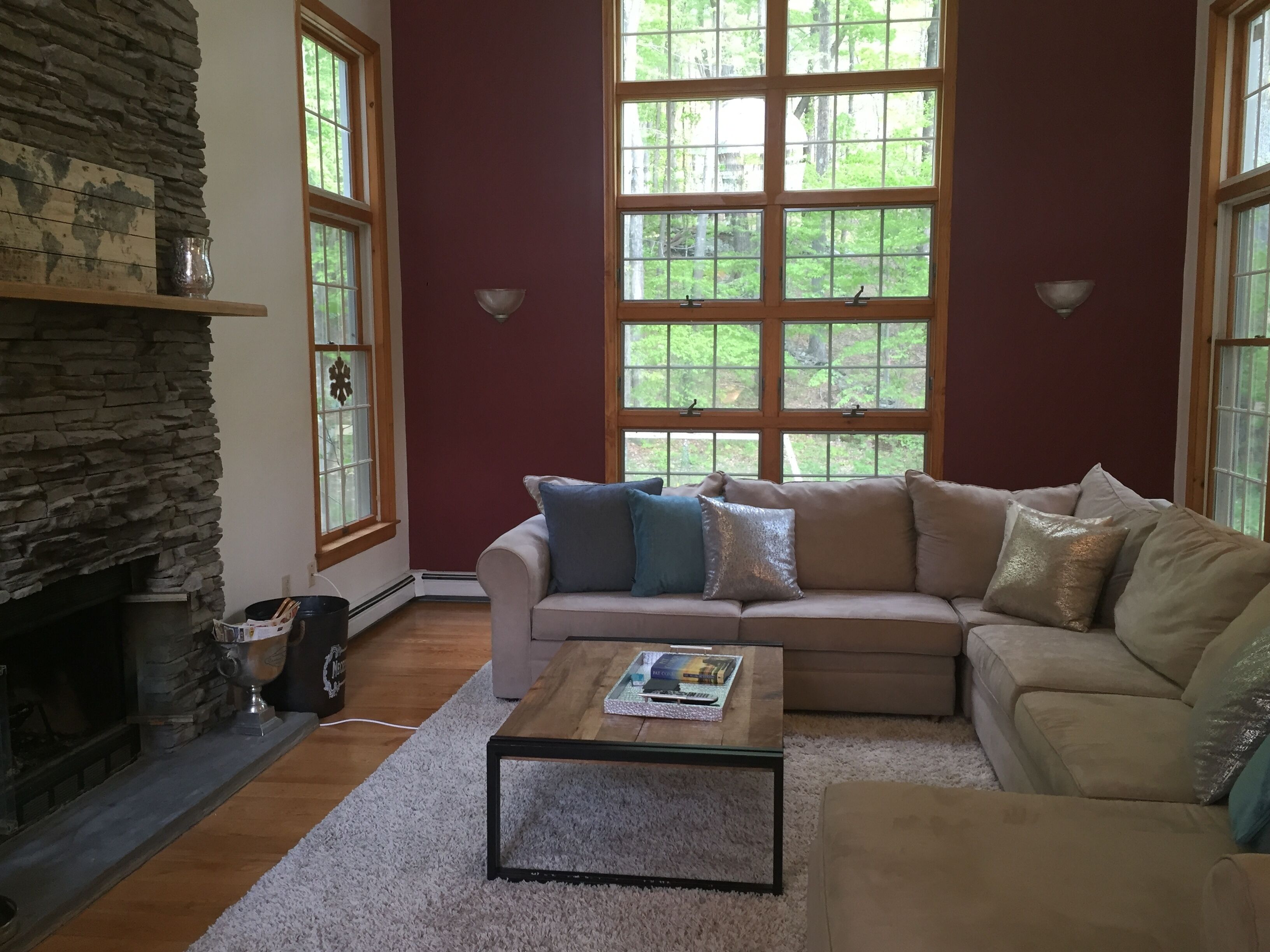 Large private countryside escape, nestled on 3 private acres, pond, private.