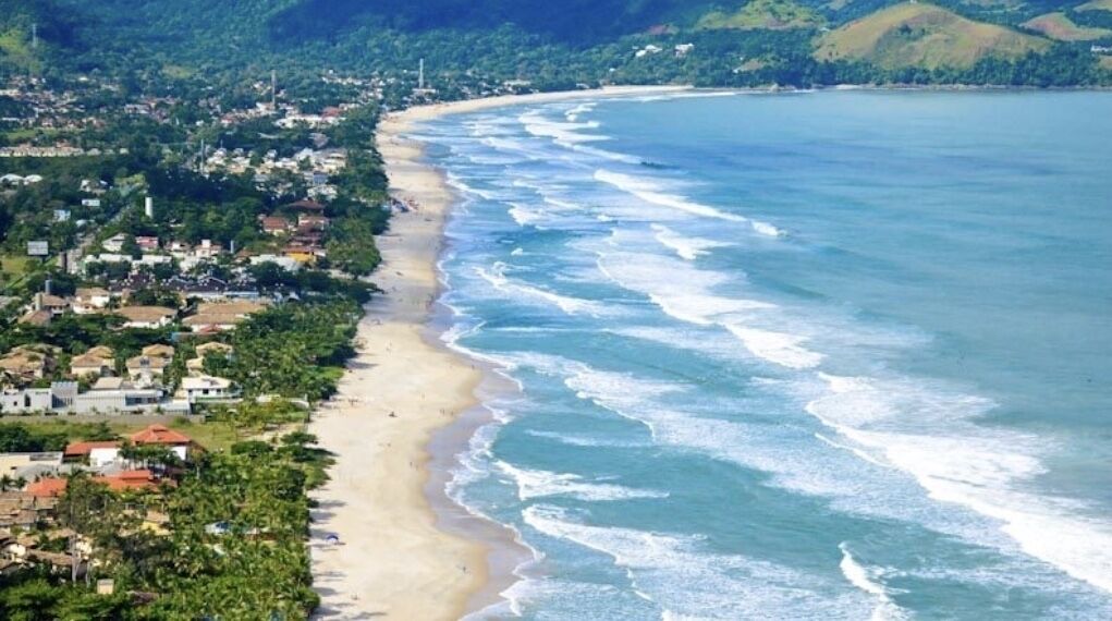 HOUSE RENTAL IN CONDOMÍNIO CLOSED (50m from the beach) 