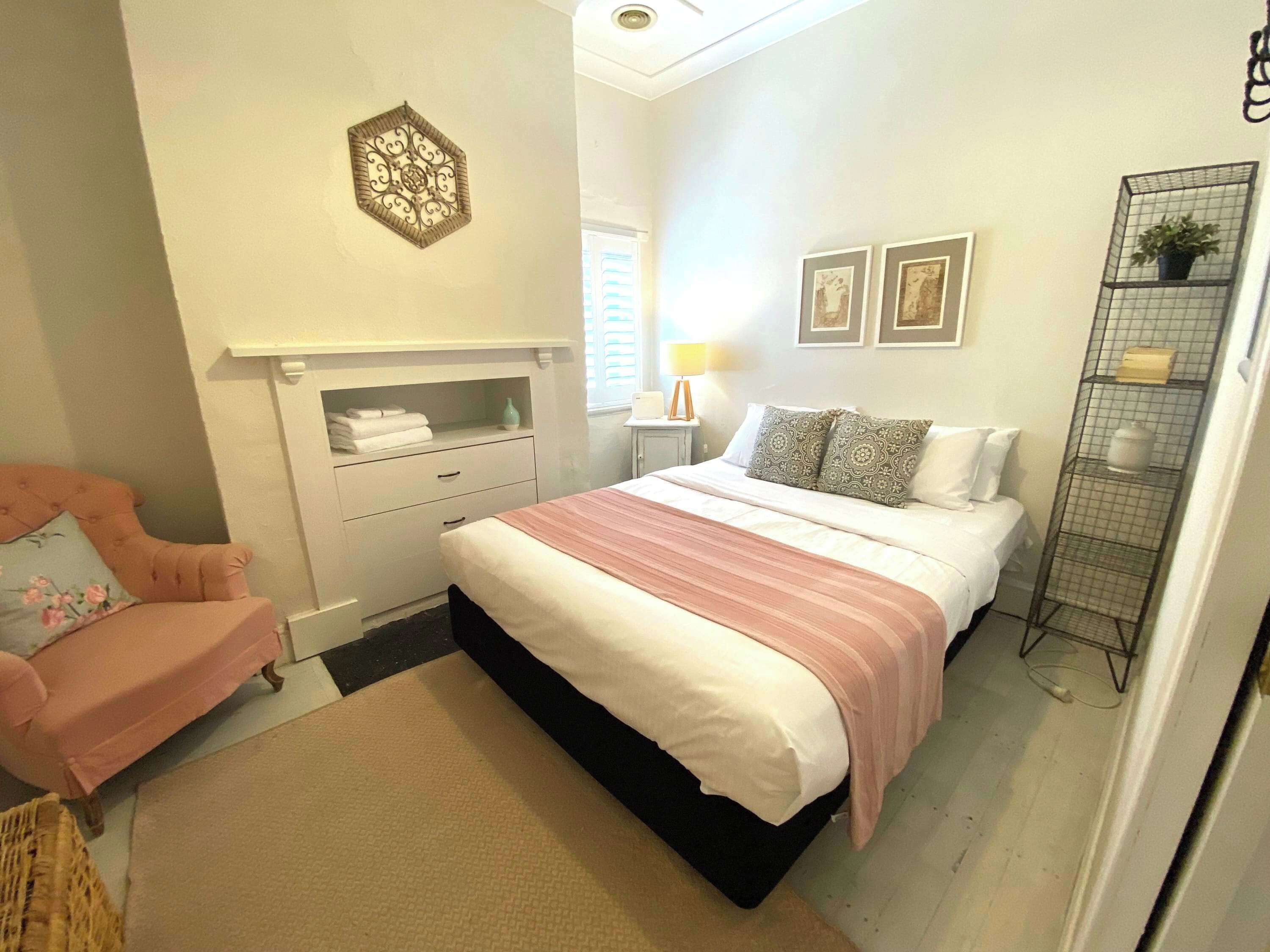 3 bedrooms, iron/ironing board, travel cot, WiFi