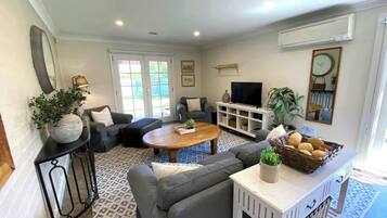 TV, DVD player, stereo, offices