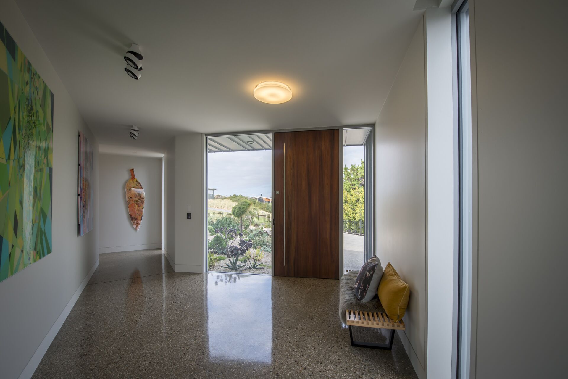 The Low Head Beach House — image 22