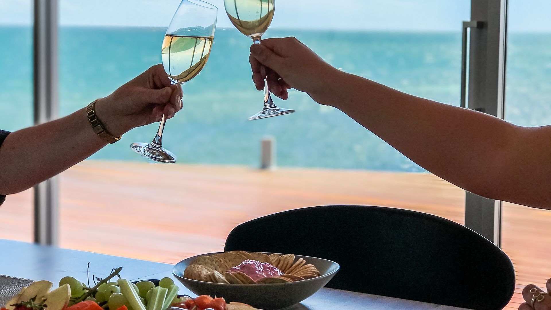 The Low Head Beach House — image 3