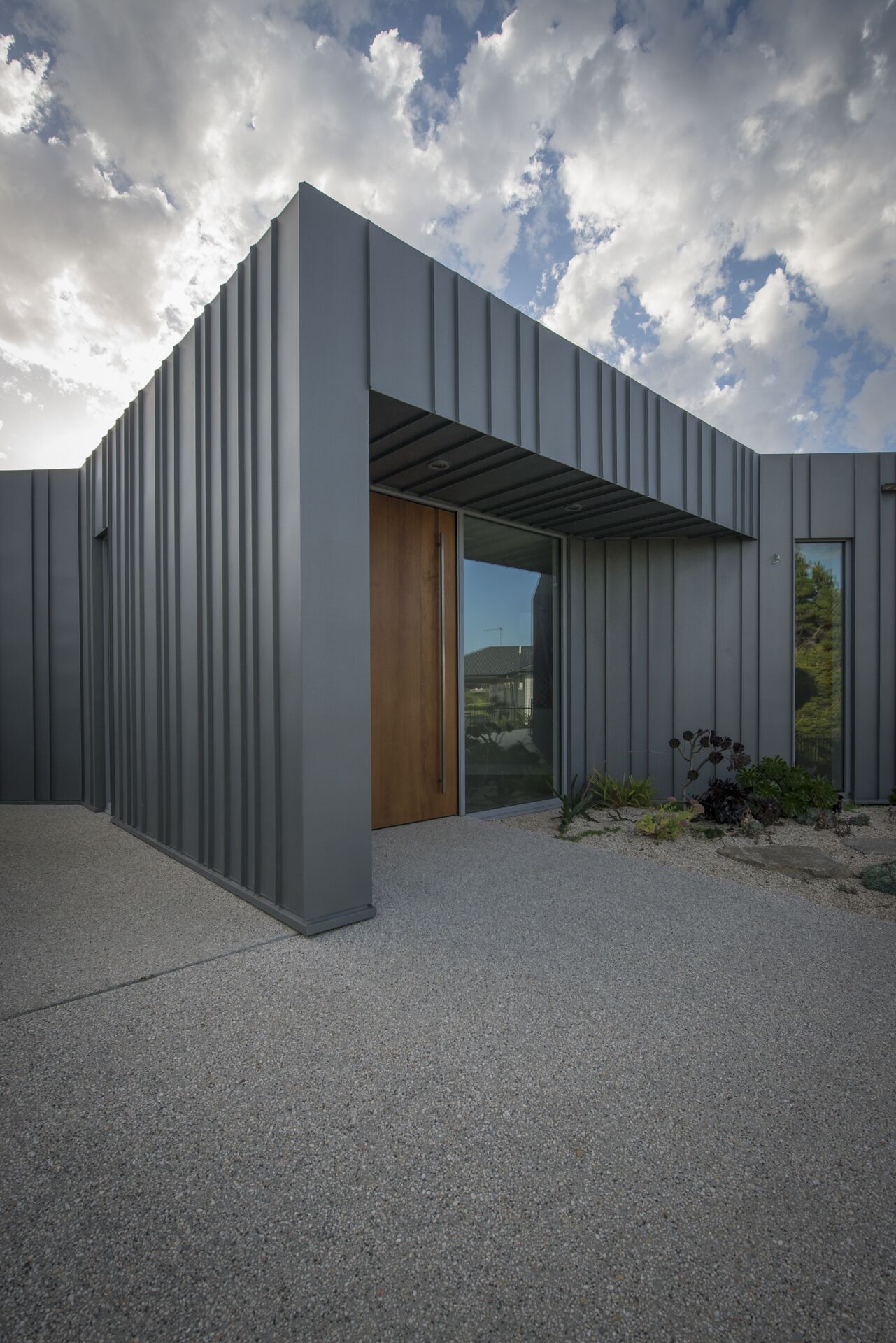 The Low Head Beach House — image 26