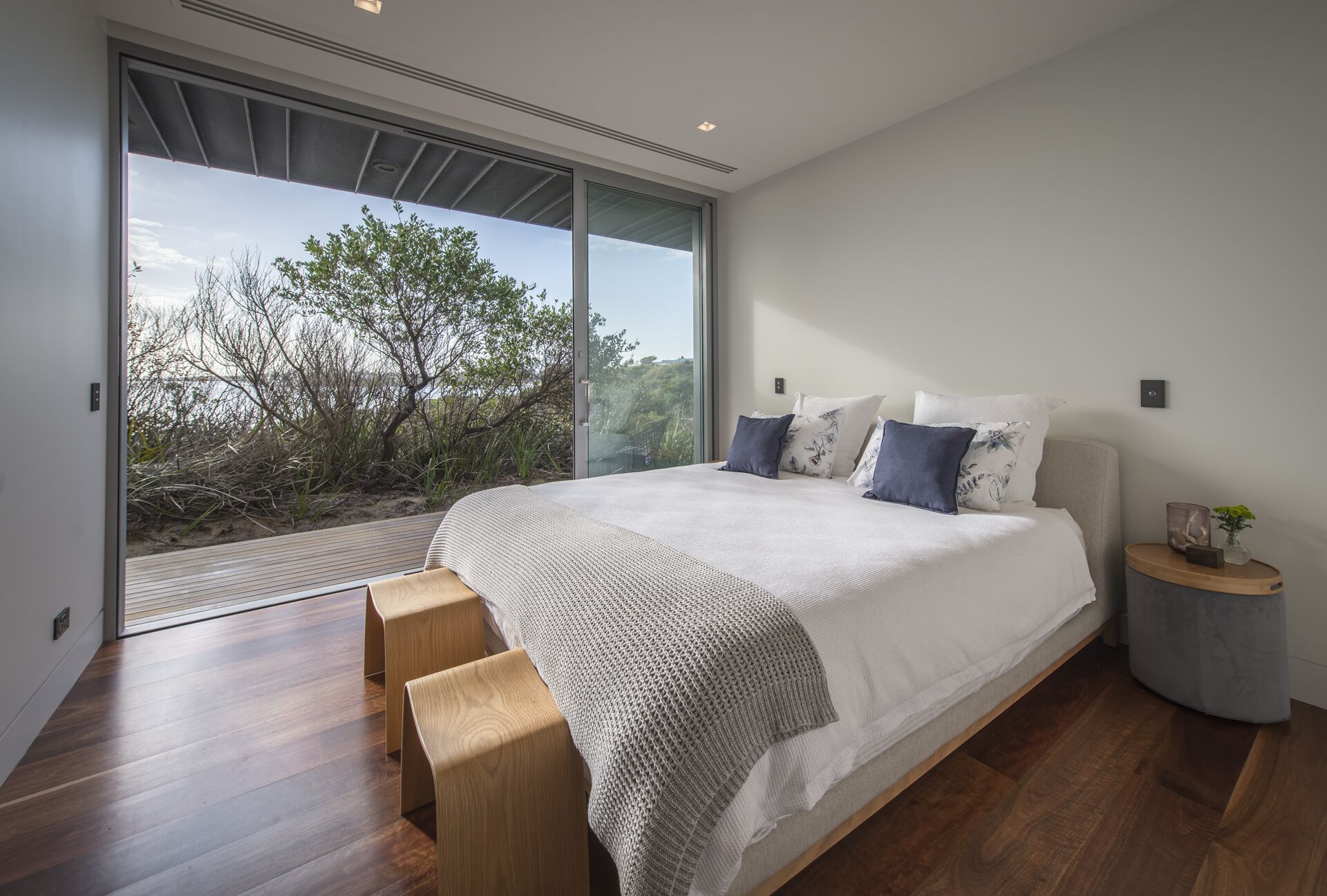 The Low Head Beach House — image 17