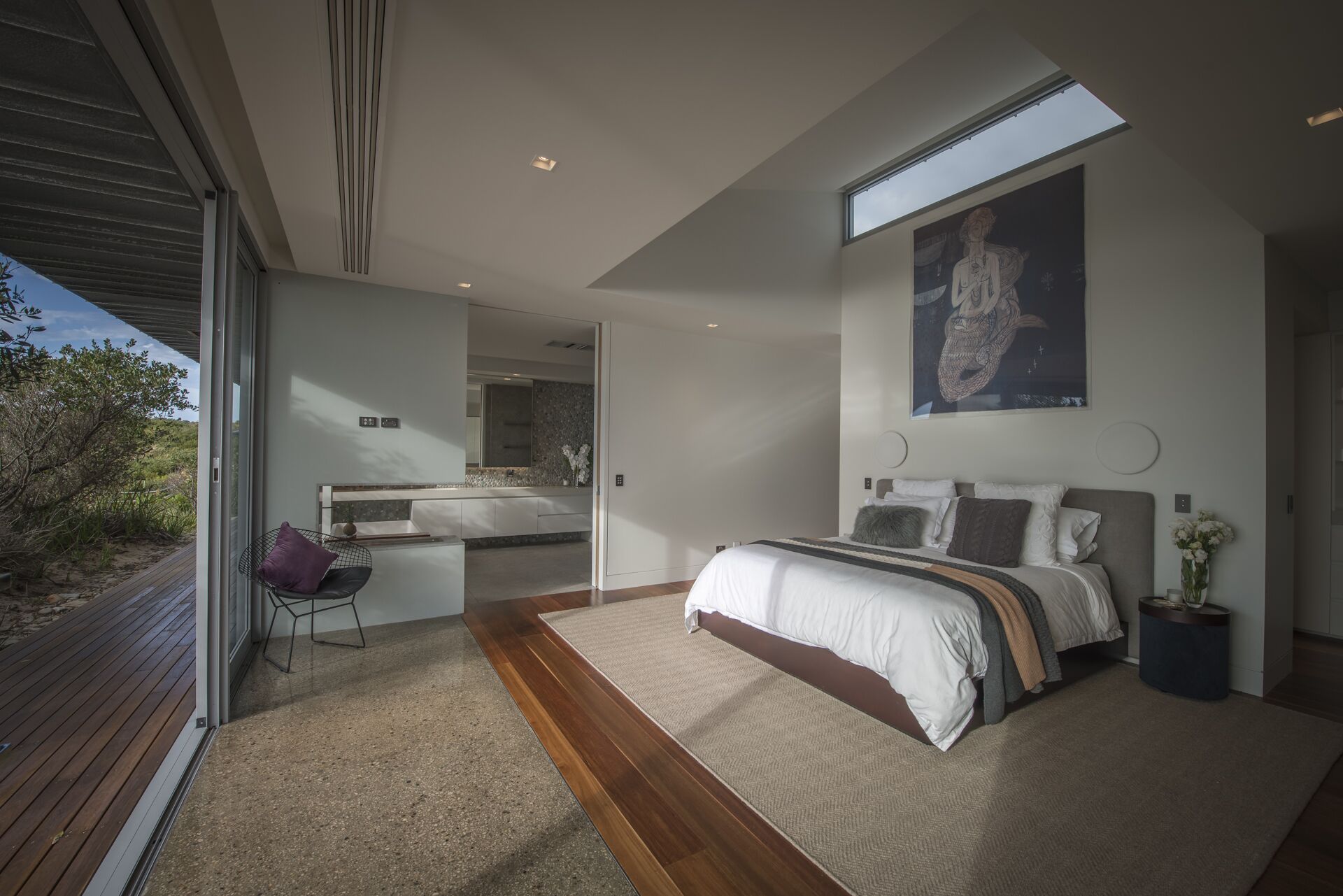 The Low Head Beach House — image 16